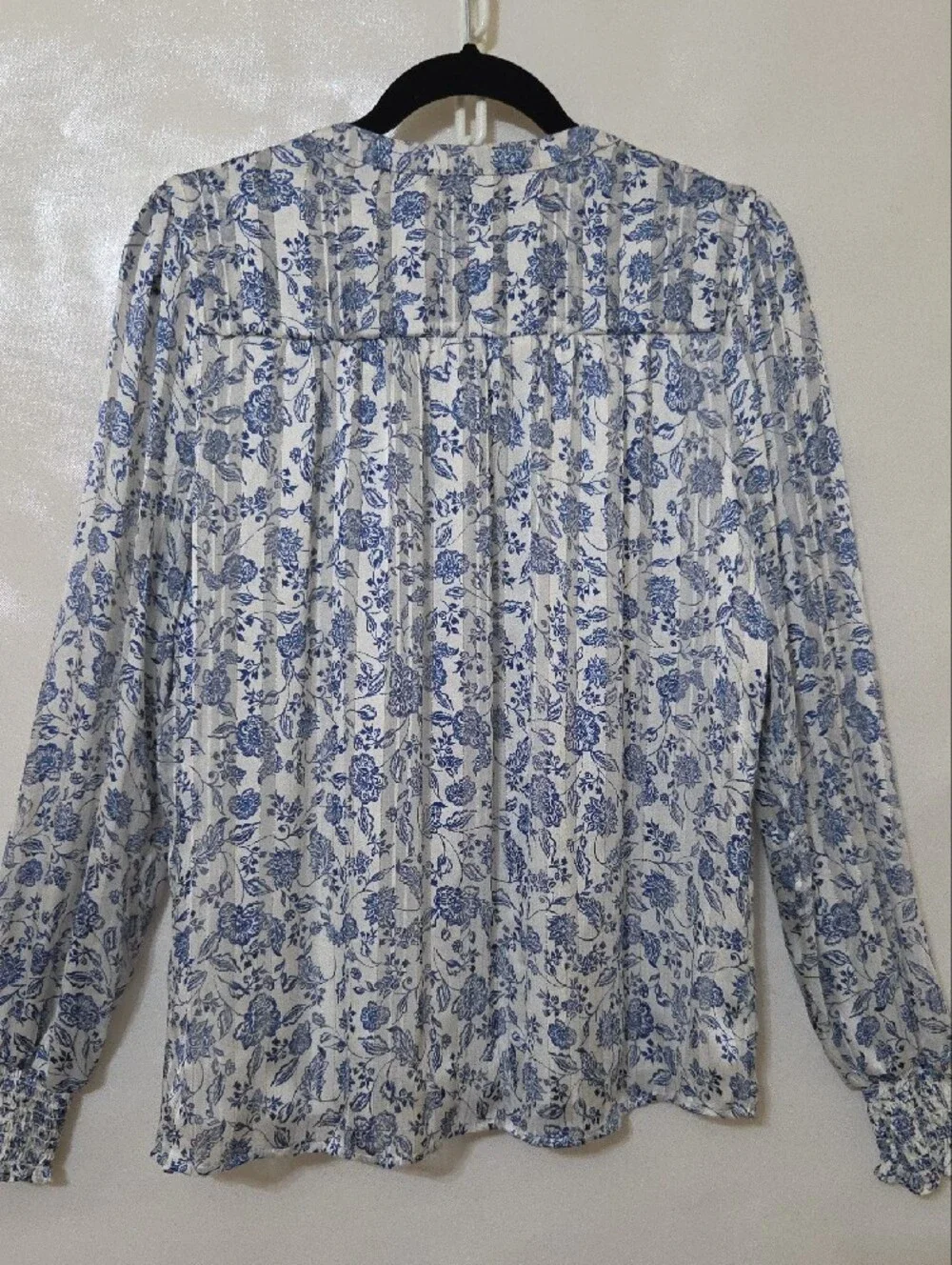 Tamara H White and Blue Floral Tie-Neck Polyester Long Sleeve Blouse - Size Lg - Picture 8 of 12